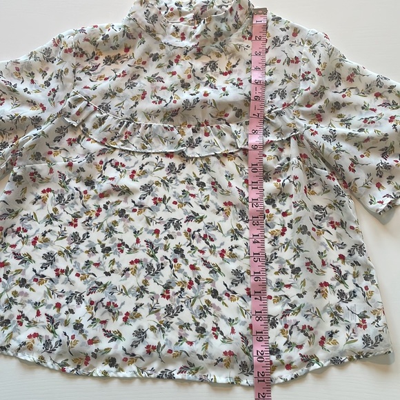 Bleuh ciel Ruffle Top - Picture 12 of 13